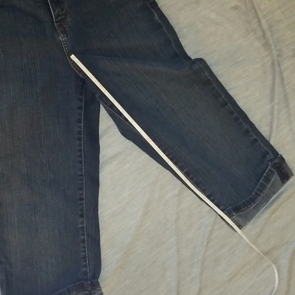 Levis perfectly slimming 512 capri - Picture 12 of 14
